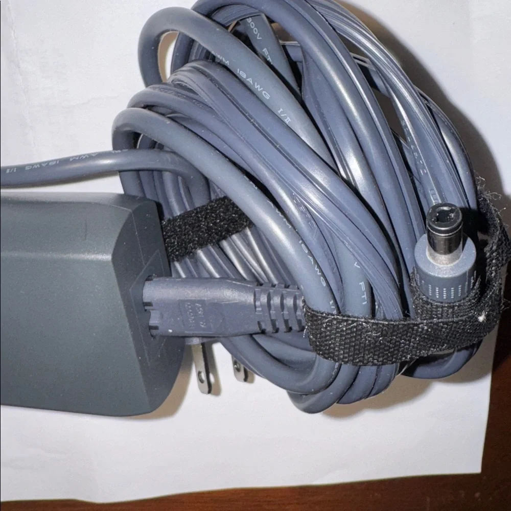 Onn. 90W ADS90SLA-19A-2 Dark Gray Laptop Switching Charger Adapter